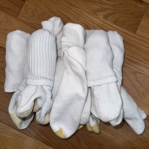 bundle of 10 white crew socks